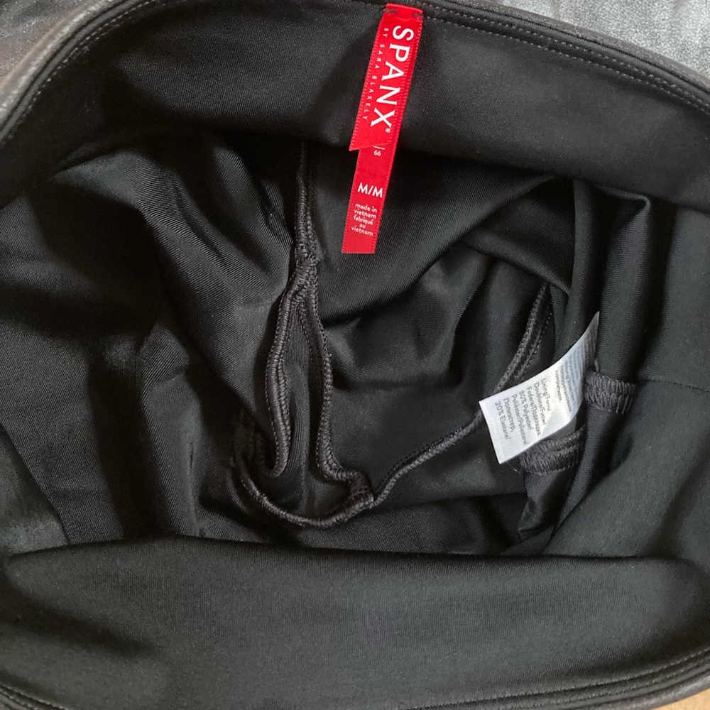 Spanx Faux Leather Leggings size M - Picture 6 of 15